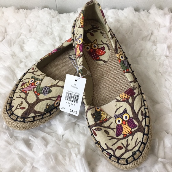Shoes - NWT Cream Owl Patterned Flats Sz. 8